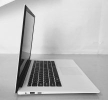 DEEQ 15.6 inch Ultraslim Laptop
